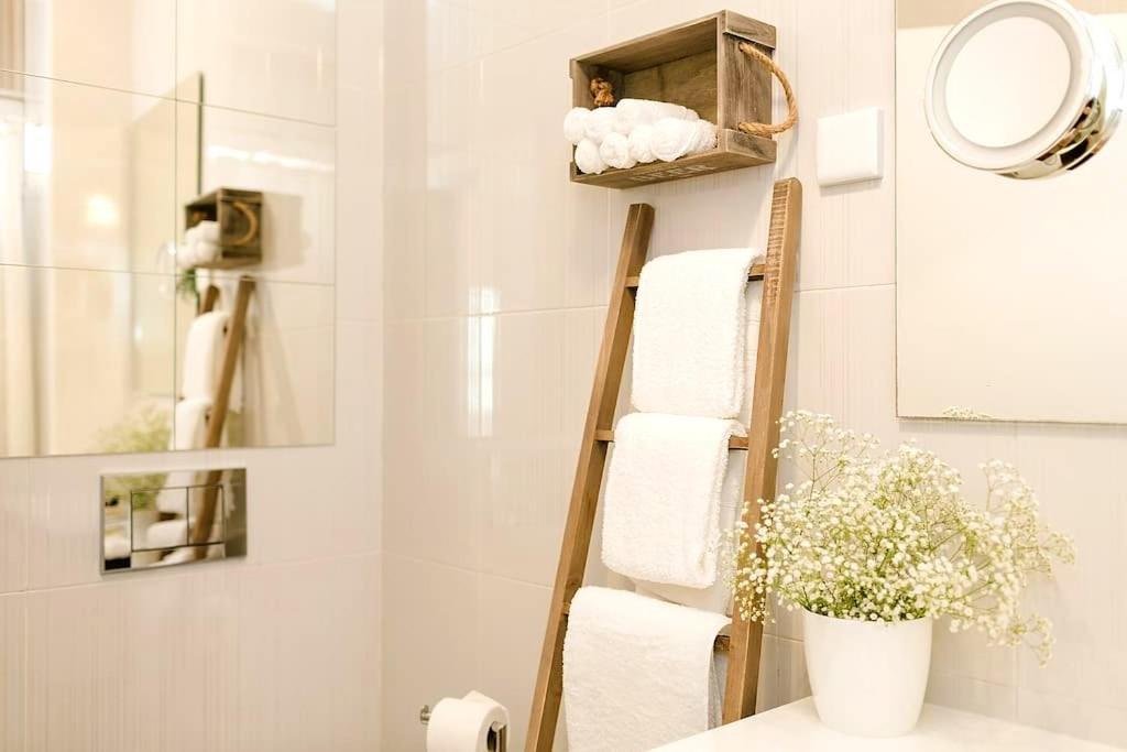 Sapadores - 2 Bedrooms Apartment Lisbon Boho Chic المظهر الخارجي الصورة
