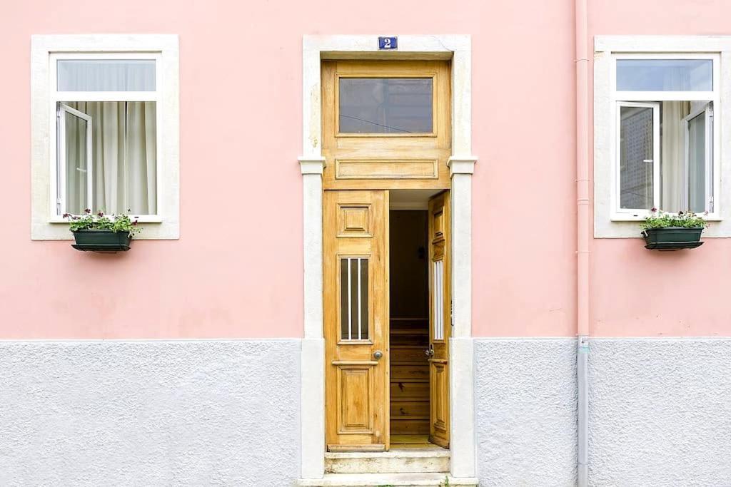 Sapadores - 2 Bedrooms Apartment Lisbon Boho Chic المظهر الخارجي الصورة